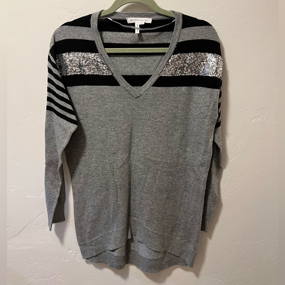 BCBG Tunic Sweater v-neck